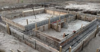 Ленточный фундамент под ключ в Азнакаево цена за работу от 2756 руб.- установка ленточного фундамента стоимость